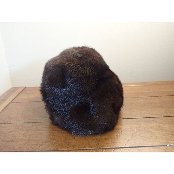 Mink Fur Cap Vintage Small Pom Pom Dark Brown Skull Cap - Picture 1 of 3